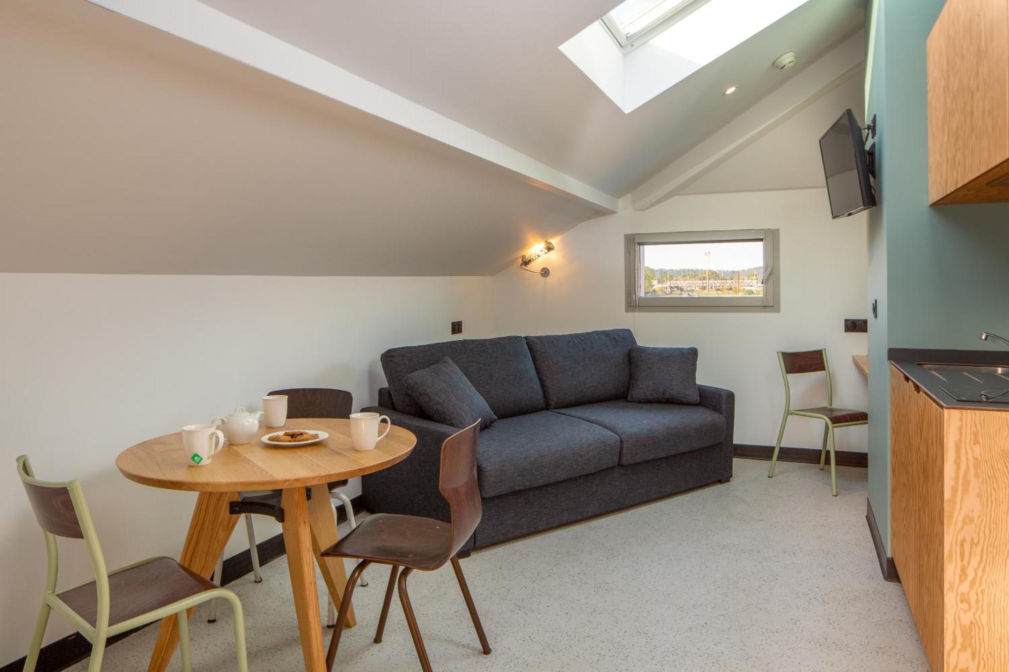 Отель Eklo Bordeaux Centre Bastide Экстерьер фото