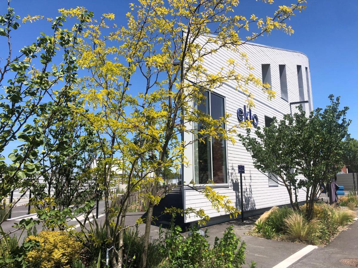 Отель Eklo Bordeaux Centre Bastide Экстерьер фото